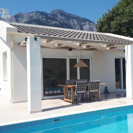 Casa O' - Moderne Mit Grosser Terrasse Und Privatem Swimmingpool 别墅