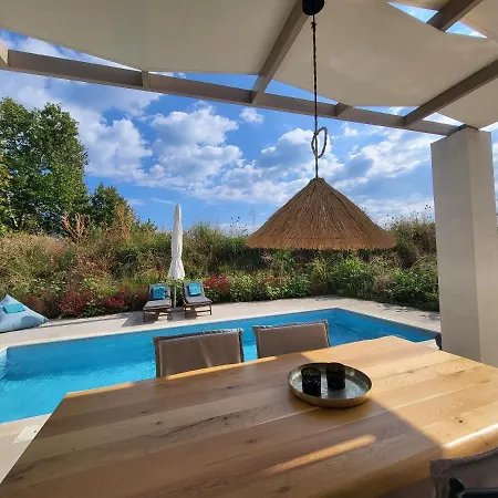 Vila Casa O' - Moderne Mit Grosser Terrasse Und Privatem Swimmingpool